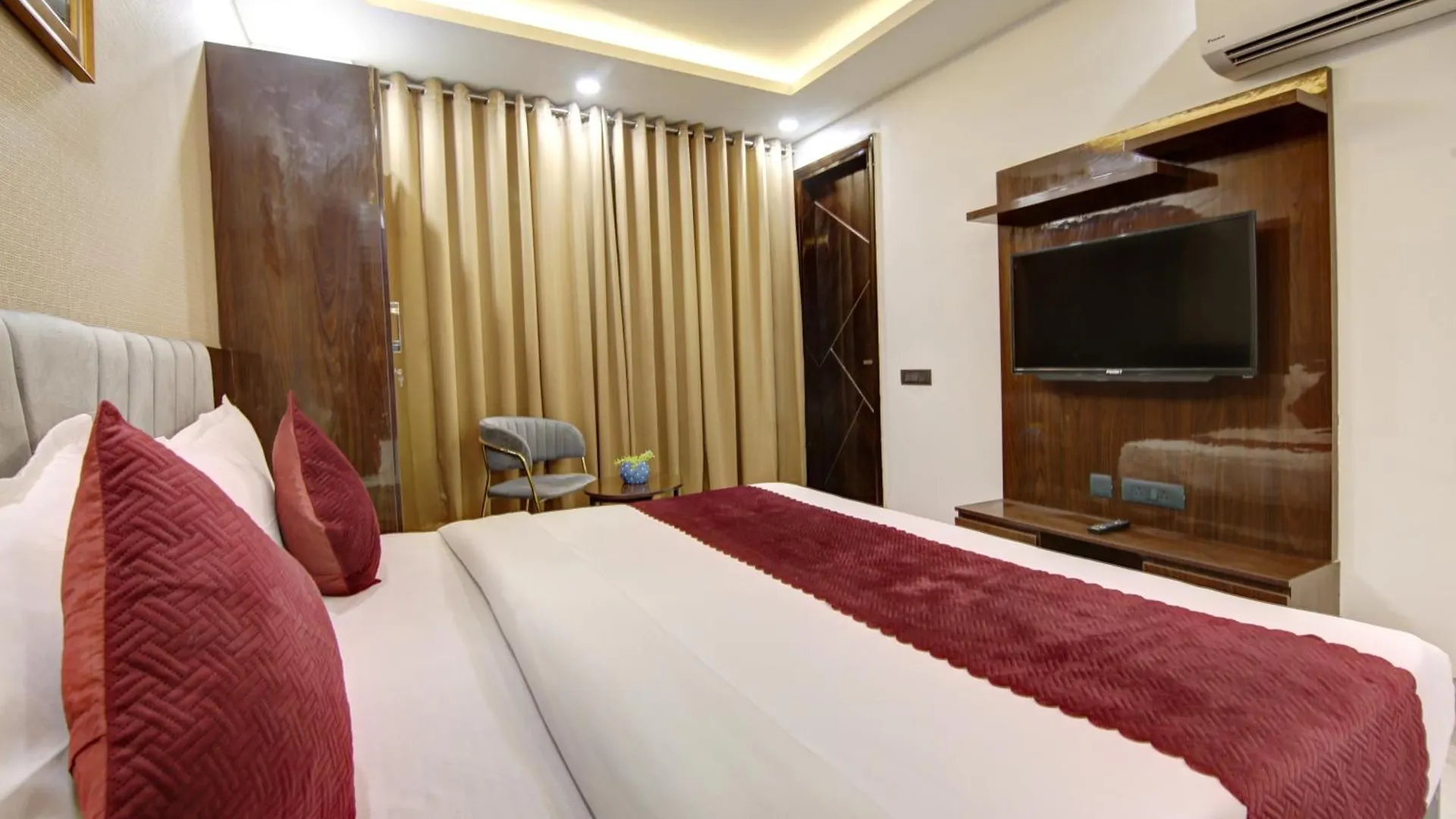 גורגאון Limewood Stay - Millennium Huda City Center