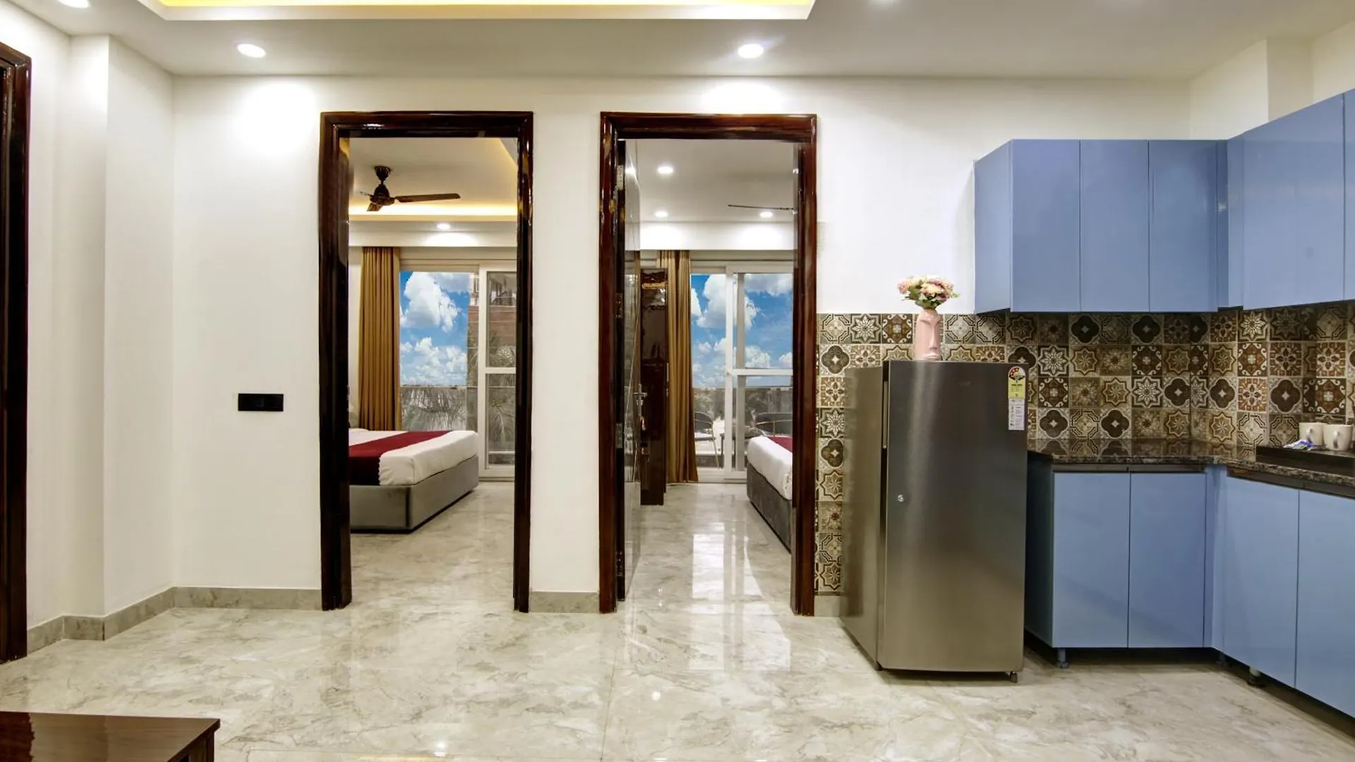 גורגאון Limewood Stay - Millennium Huda City Center הודו